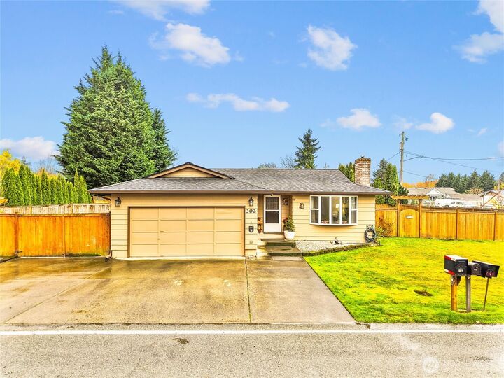 Property Photo:  302  1st Avenue E  WA 98047 