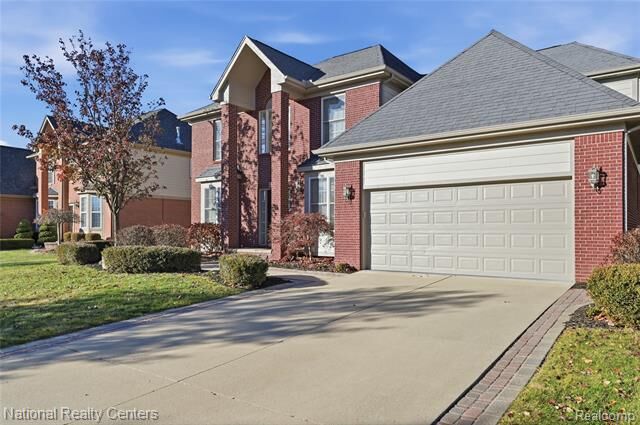 Property Photo:  2573 Cottonwood Drive  MI 48083 