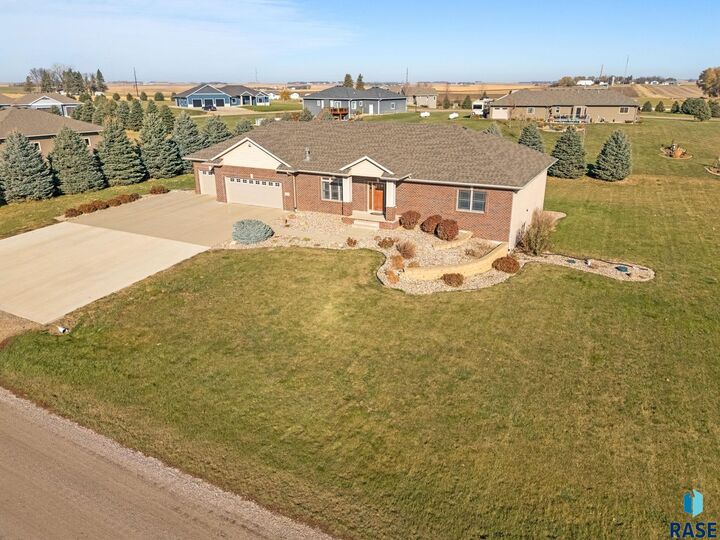 1698 Mustang Pass  Larchwood IA 51241 photo