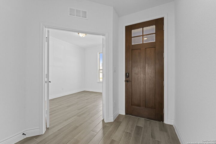 Property Photo:  4014 Paddock Trl  TX 78155 