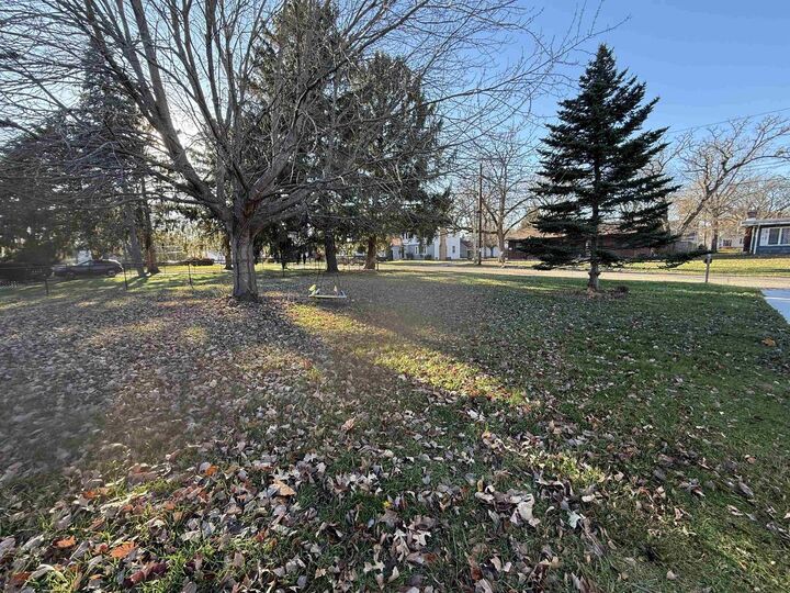 Property Photo: 1633 Crescent Drive WI 53511