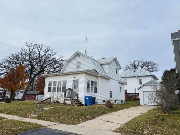 Property Photo:  303 3rd Street  WI 53913 