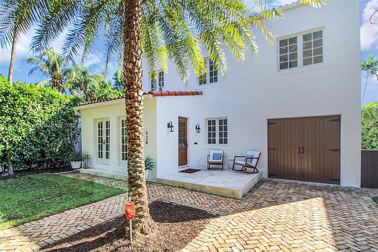 Property Photo:  528 Navarre Av  FL 33134 