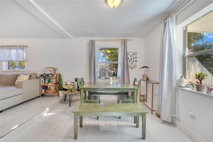 Property Photo:  827 NW 114th St  FL 33168 