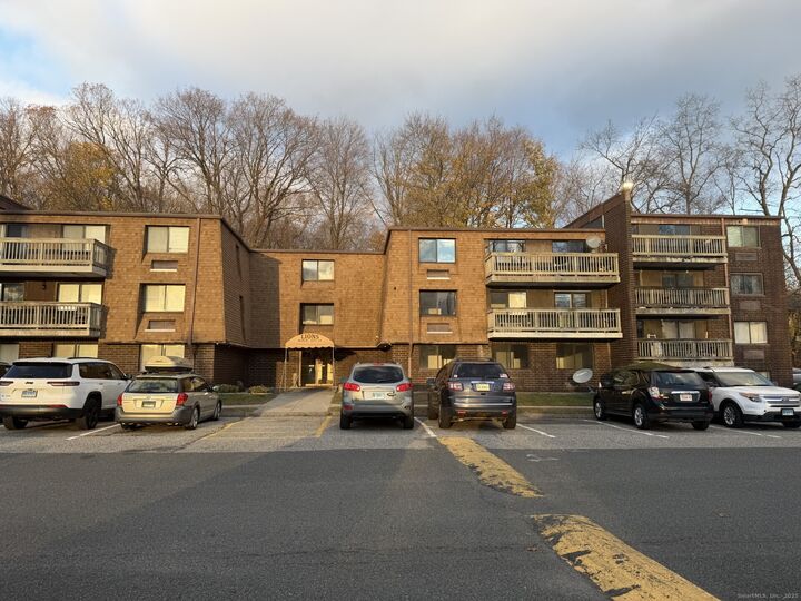 Property Photo: 126 Triangle Street Apt B46 CT 06810