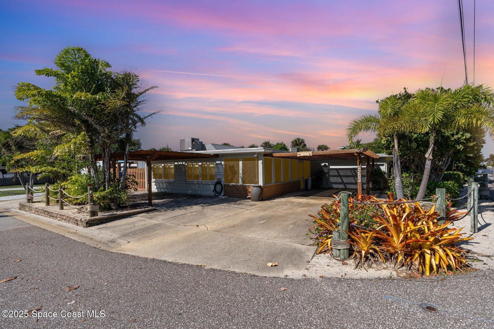 Property Photo:  6203 Ridgewood Avenue  FL 32931 