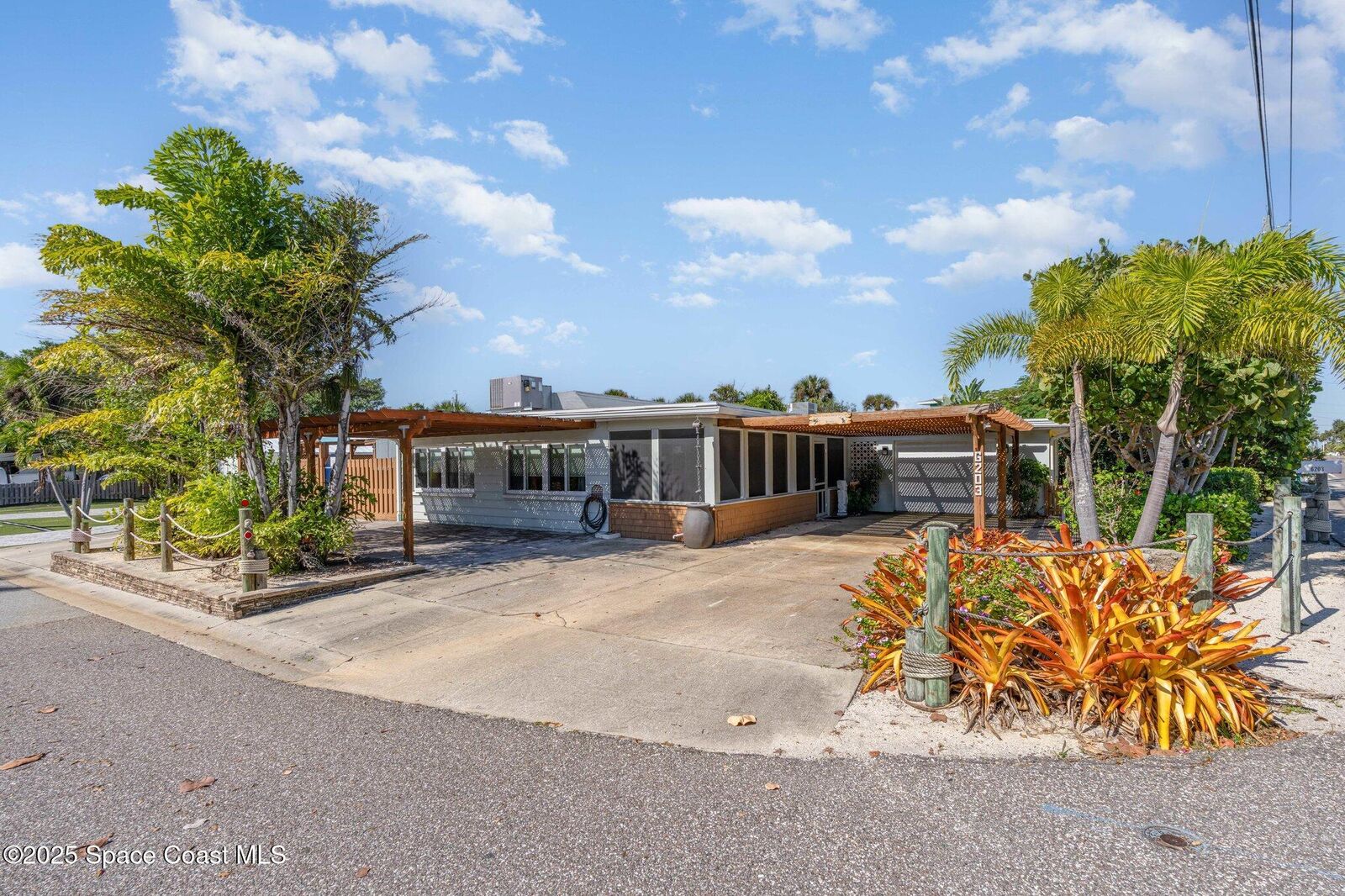 Property Photo: 6203 Ridgewood Avenue FL 32931