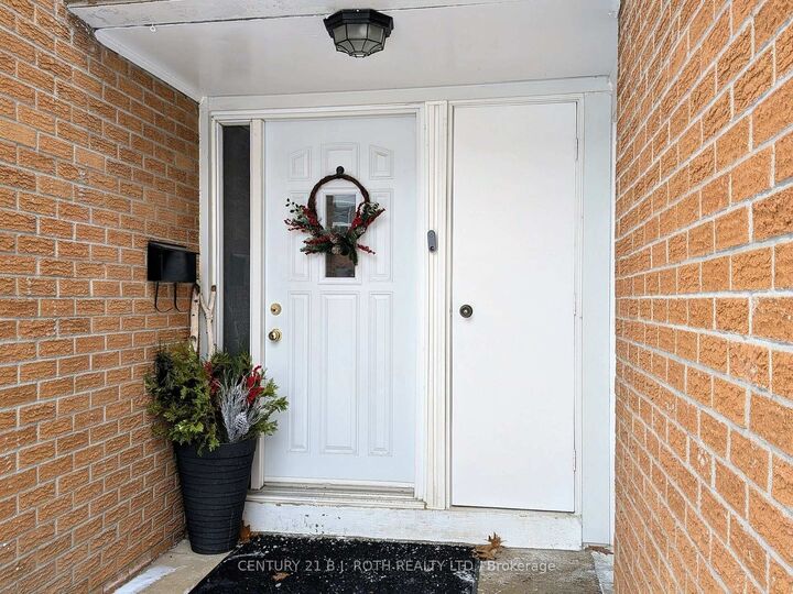 Photo de la propriété:  235 Steel Street 4  ON L4M 2H1 