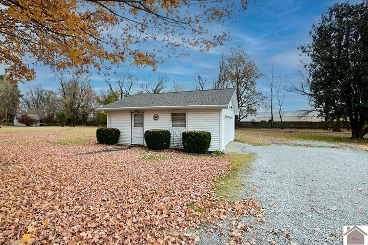 Property Photo:  3300 Fairlane Avenue  KY 42001 