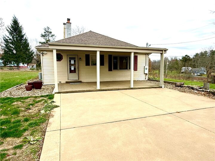 Property Photo: 131 Edison PA 15401