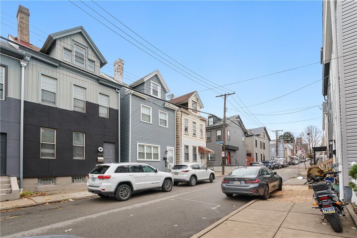Property Photo:  3819 Howley St  PA 15201 