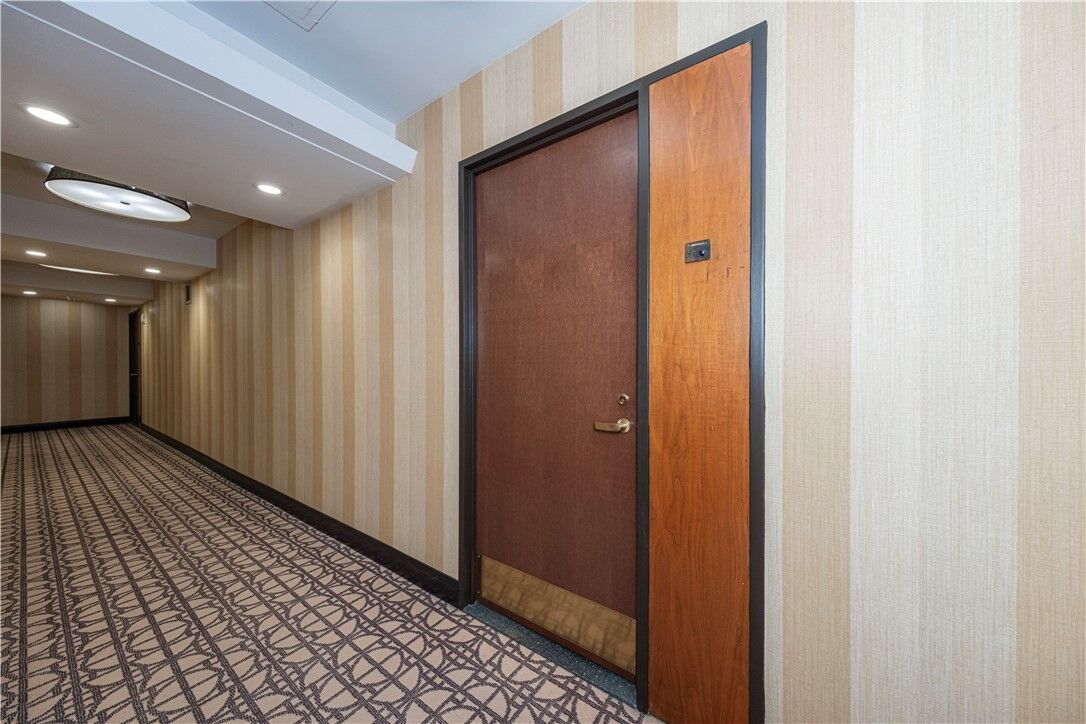 Property Photo: 320 Fort Duquesne Blvd 14F PA 15222