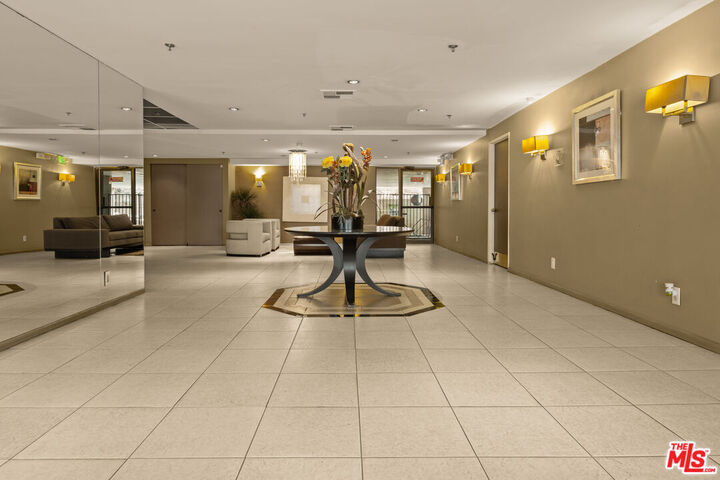 Property Photo: 137 S. Palm Dr CA 90212