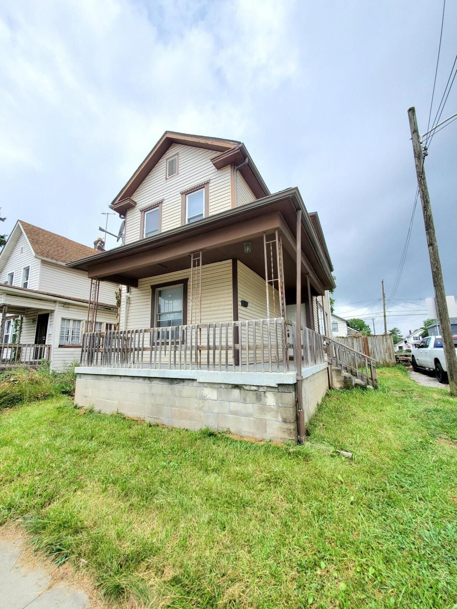 Property Photo:  578 Stewart Avenue  OH 43206 