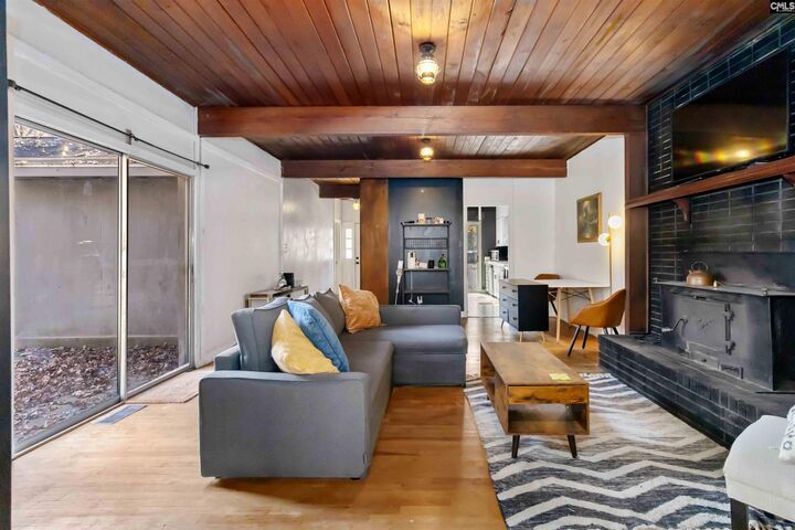 Property Photo: 401 Palmetto Ave SC 29180