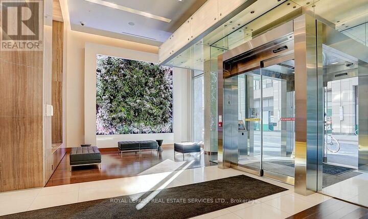 Property Photo:  8 Mercer Street 326  ON M5V 0C4 