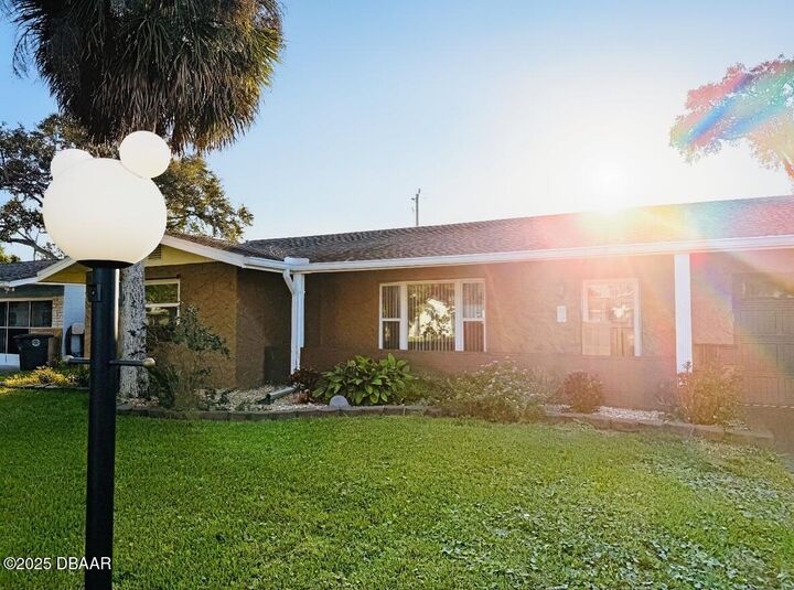 Property Photo:  1404 Suwanee Road  FL 32114 