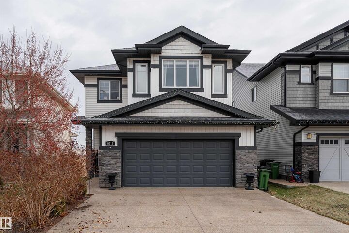 9715 205 Street NW  Edmonton AB T5T 4V1 photo