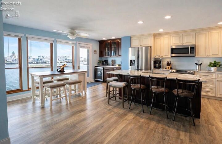 Property Photo: 1661 N Windward OH 43452