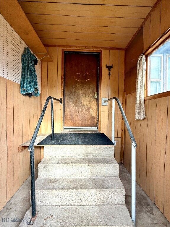 Property Photo: 713 W Conley Avenue MT 59722