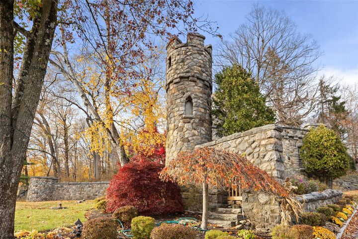 Property Photo:  93 Carrollwood Drive 93  NY 10591 