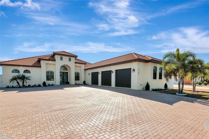 7505 27th Avenue W  Bradenton FL 34209 photo