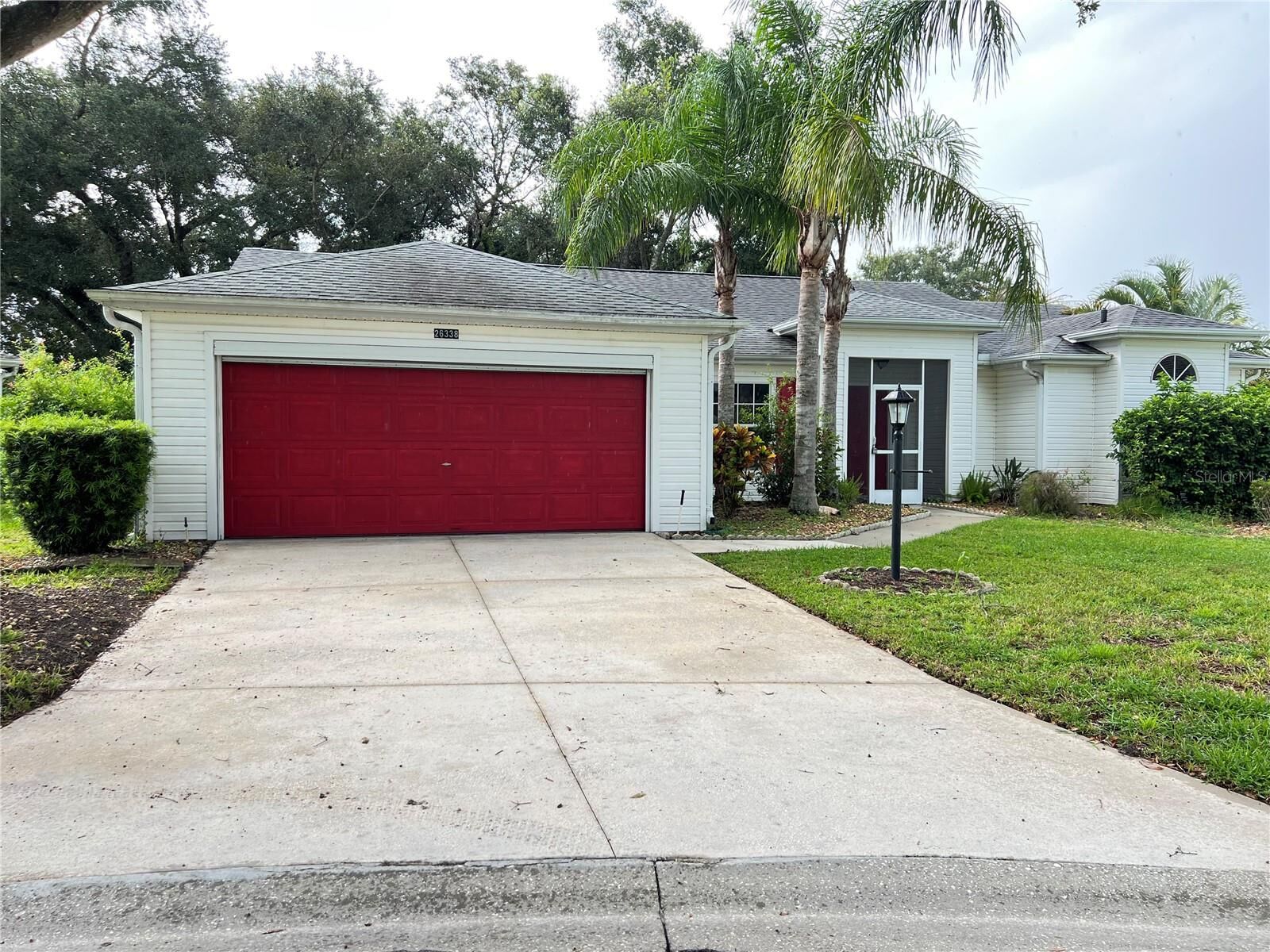 Property Photo: 26338 Glen Eagle FL 34748