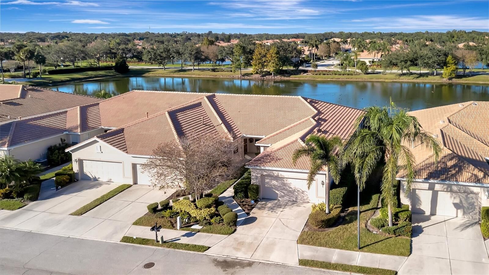 Property Photo: 4265 Cascade Falls Drive FL 34243