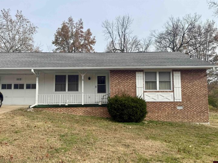 Property Photo: 1113 Meadowbrook Drive AR 72653