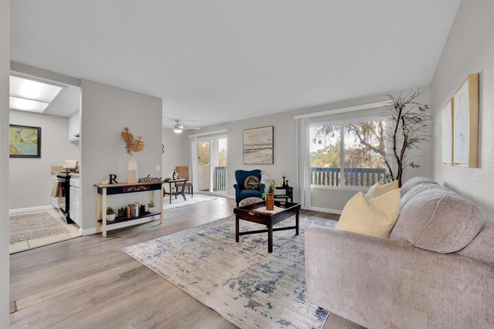 Property Photo:  4960 Lantana Drive 7  CA 92105 