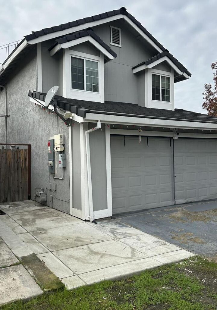 Property Photo:  5723 Larcom Lane  CA 95210 