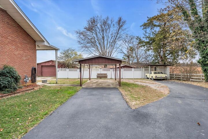 Property Photo: 675 Bible Crossing Rd TN 37398