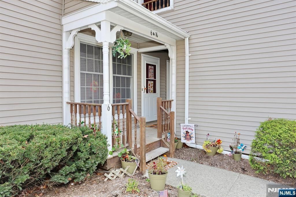 Property Photo:  120 Willard Street 16  NJ 07442 