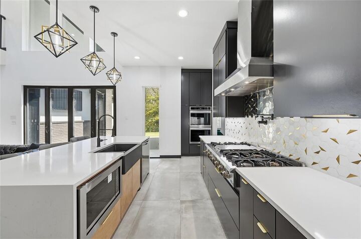 Property Photo: 2303 Timber Creek Court TX 75104