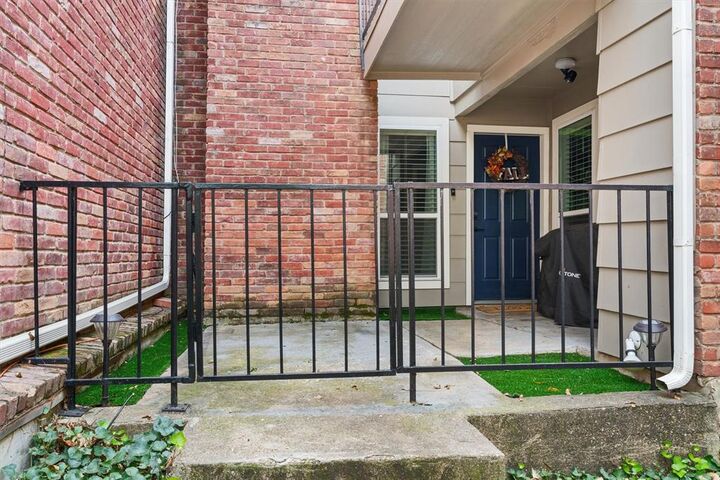 Property Photo: 7510 Holly Hill Drive 148 TX 75231