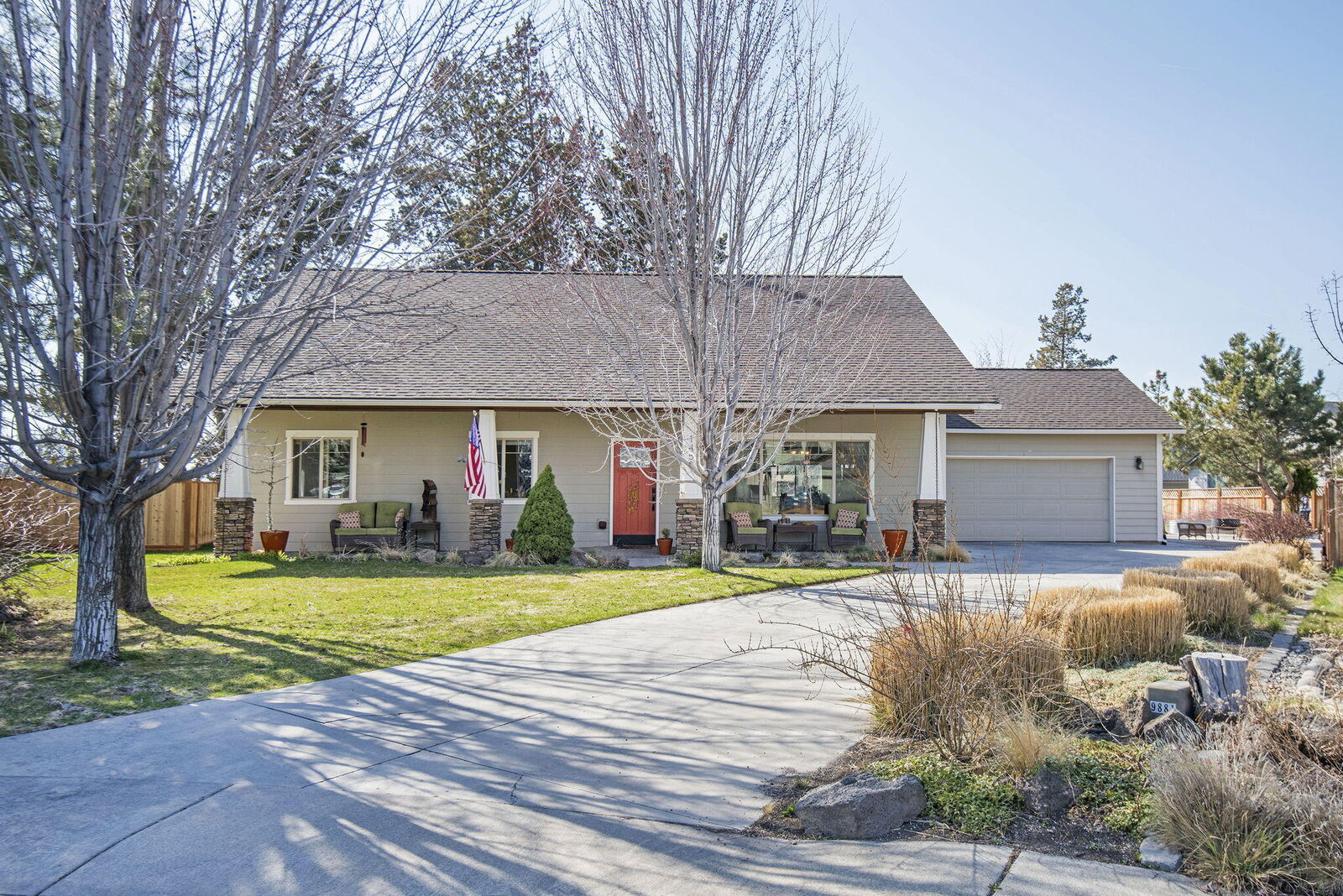 Property Photo: 1453 NW 20th Court OR 97756