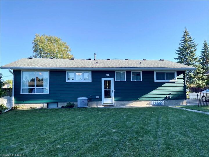 Property Photo:  41 Dunsdon Street  ON N3R 3J2 