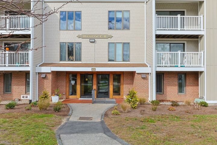 Property Photo:  42 Old Colony Way Apt 28  MA 02653 