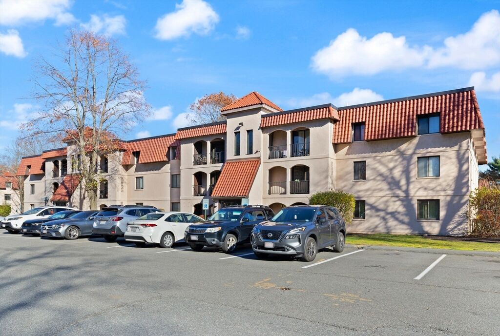 Property Photo:  685 Oak St 13-9  MA 02301 