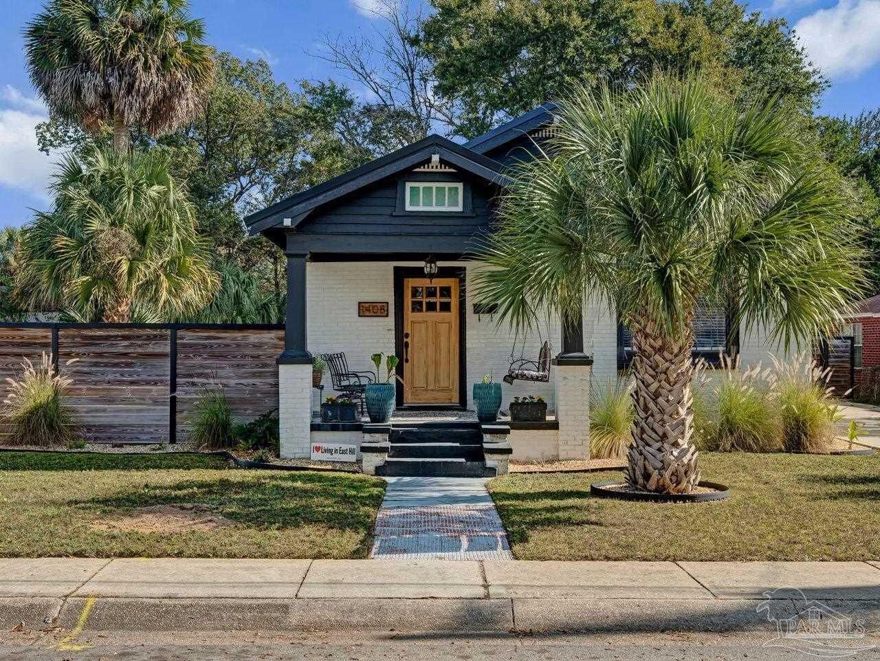 Property Photo:  1408 N 7th Ave  FL 32503 