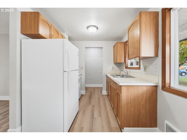 Property Photo: 19340 SW Blaine St OR 97003