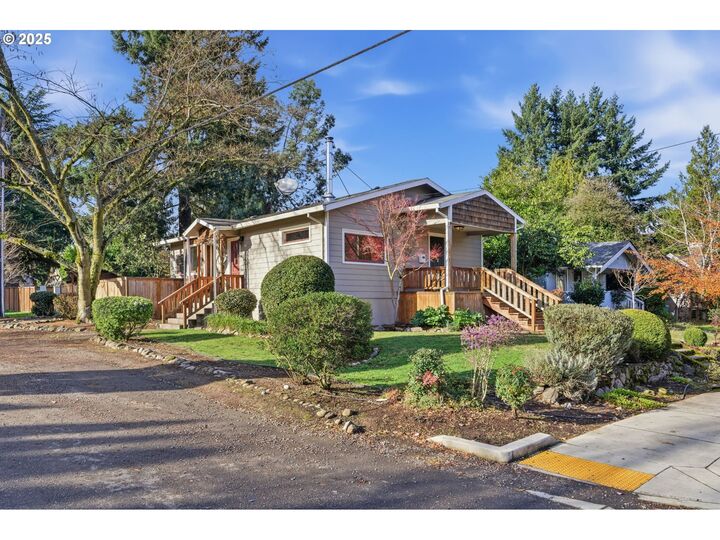 Property Photo: 5305 NE 27th Ave OR 97211