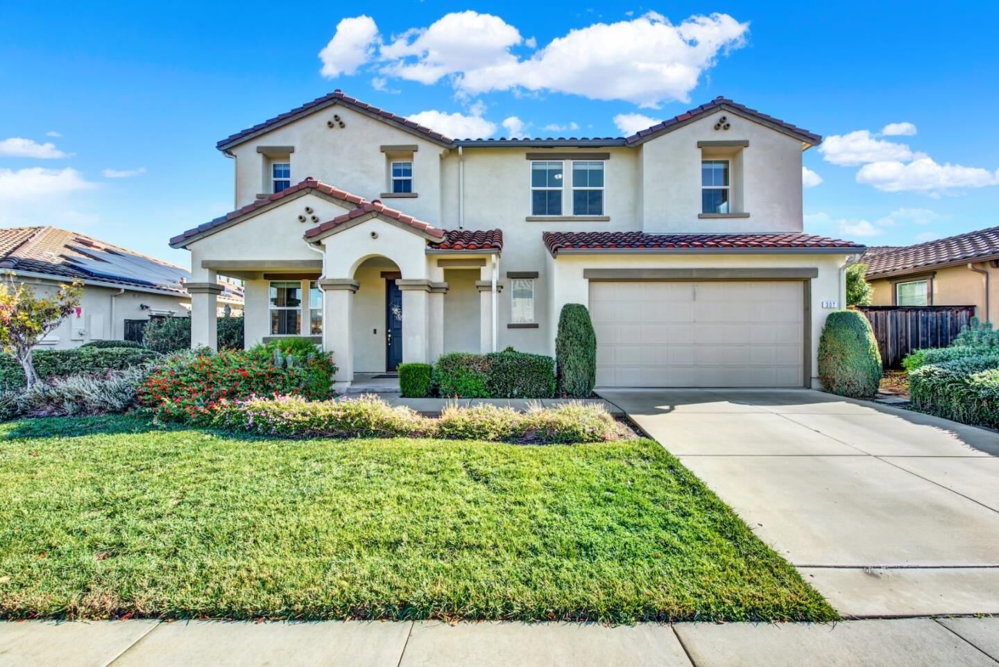 Property Photo:  307 Maverick Drive  CA 95687 