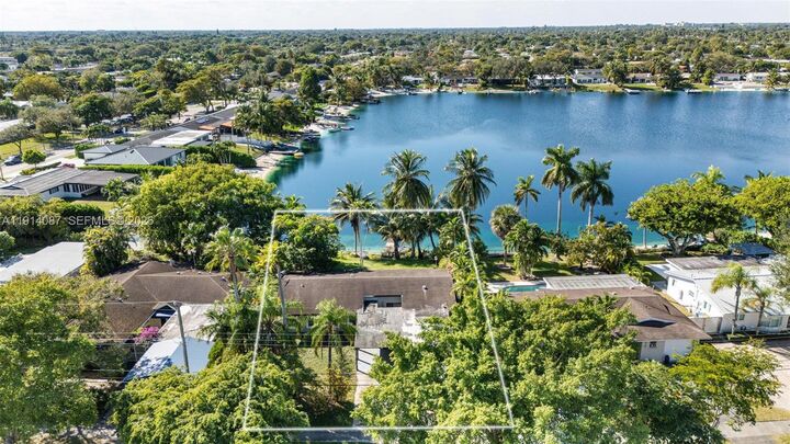 Property Photo:  5110 SW 92nd Ave  FL 33165 