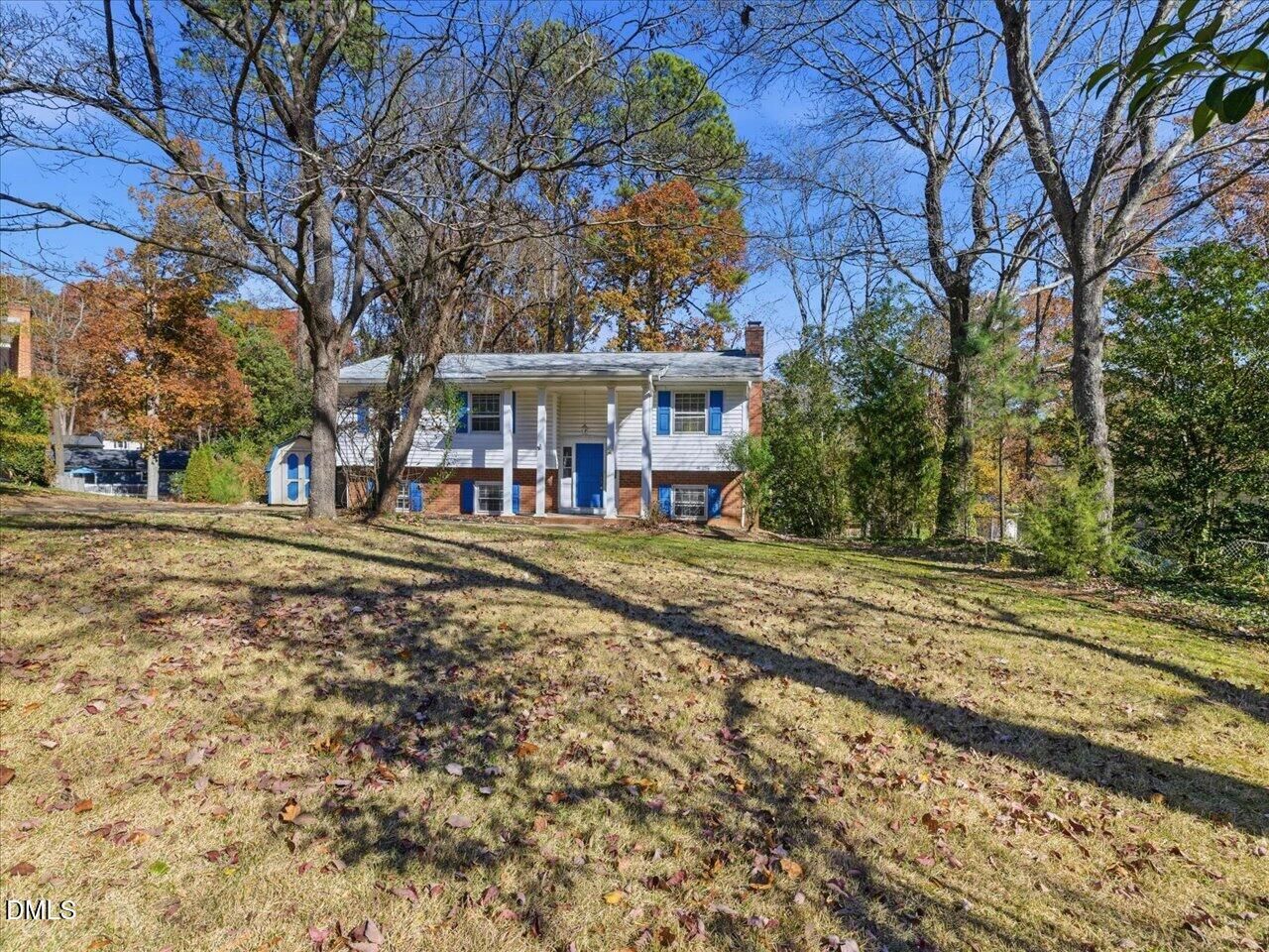 Property Photo: 806 Oakley Court NC 27511