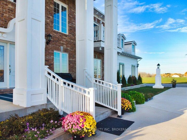 Property Photo: 2400 Effingham Street ON L0S 1C0