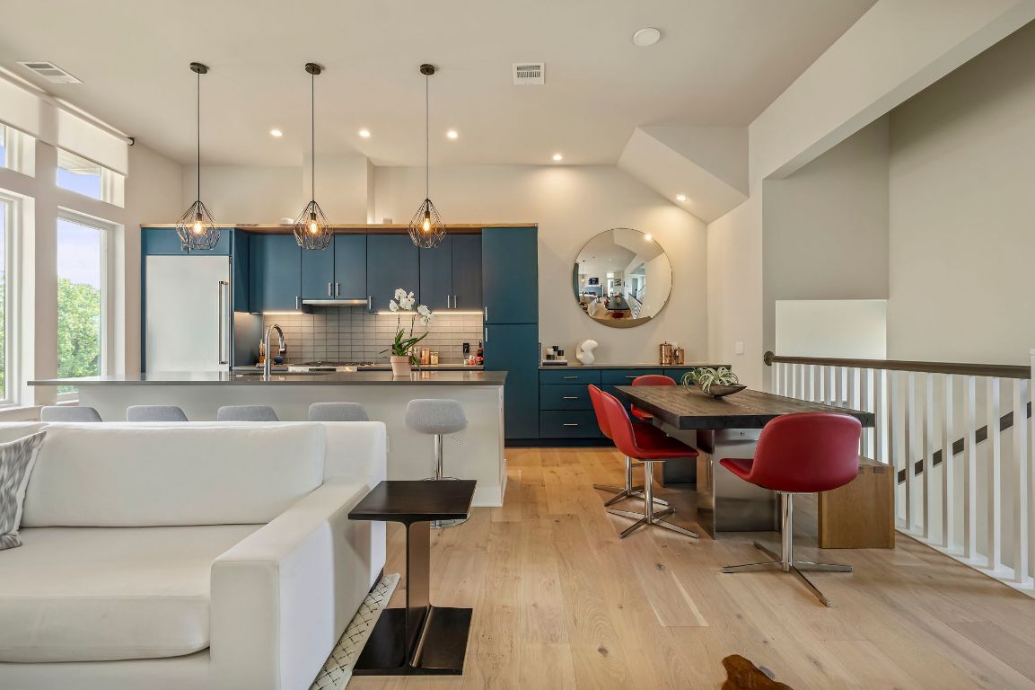 Property Photo:  2300 Enfield Road 302  TX 78703 