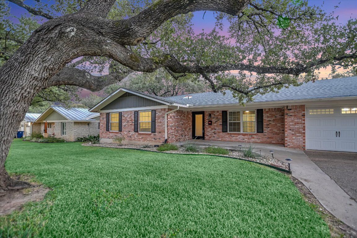 Property Photo: 3921 Greystone Drive TX 78731