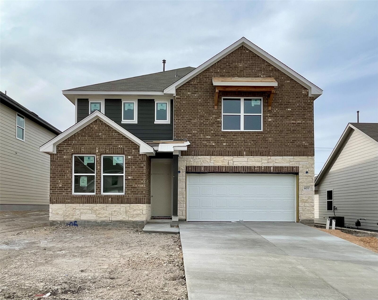 Property Photo:  605 Palo Brea Loop  TX 78634 