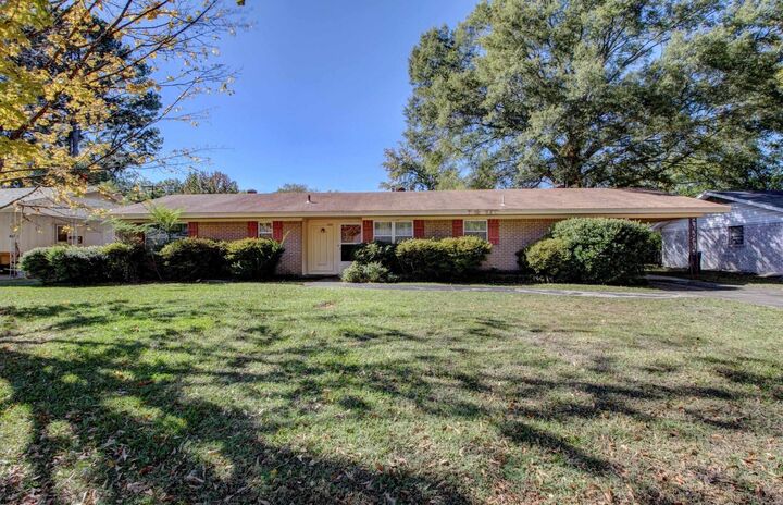 Property Photo: 1307 Hillcrest AR 72034